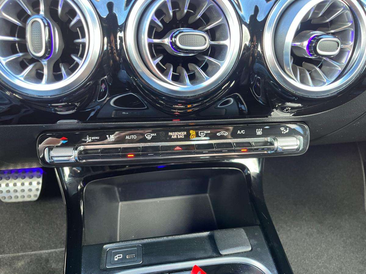 mercedes-benz-classe-a-2022-hibrido-a-gasolina-1332cc