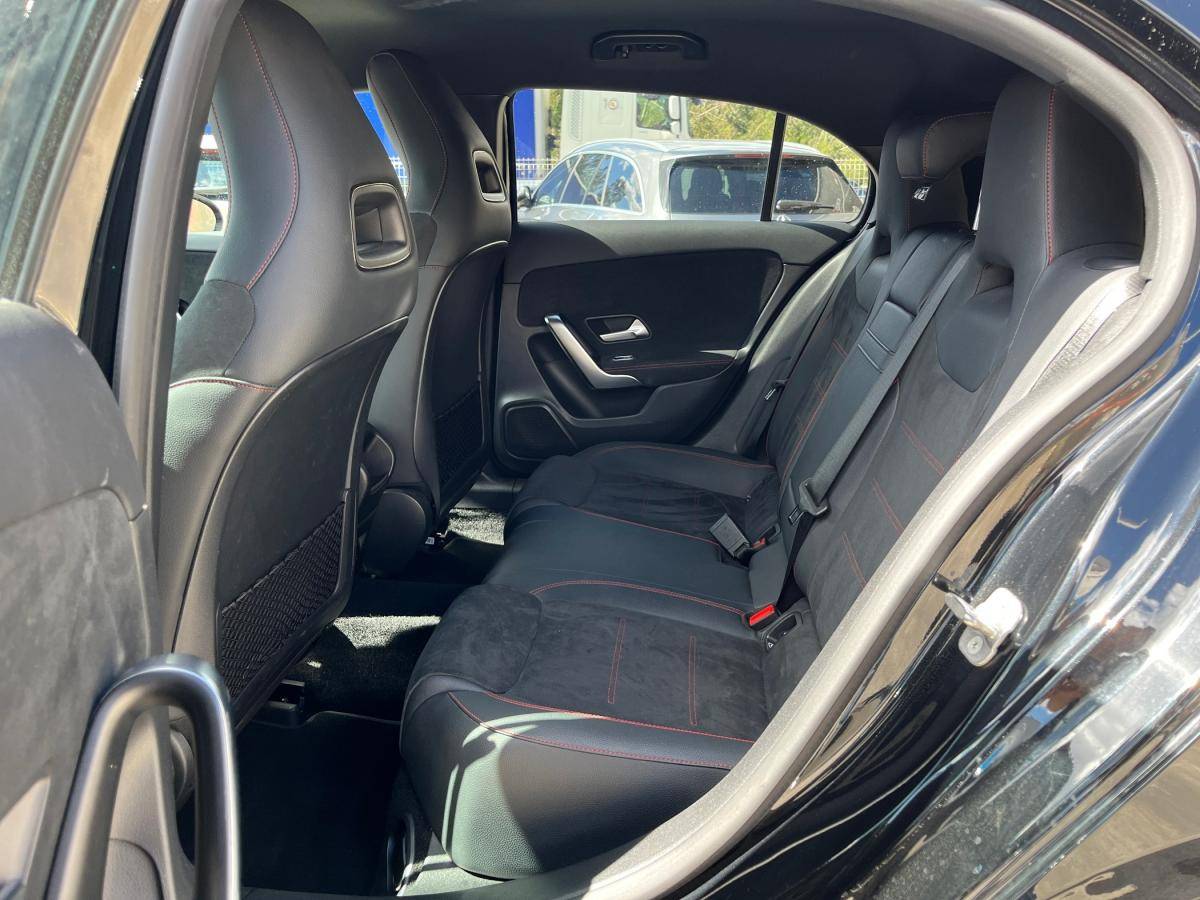mercedes-benz-classe-a-2022-hibrido-a-gasolina-1332cc