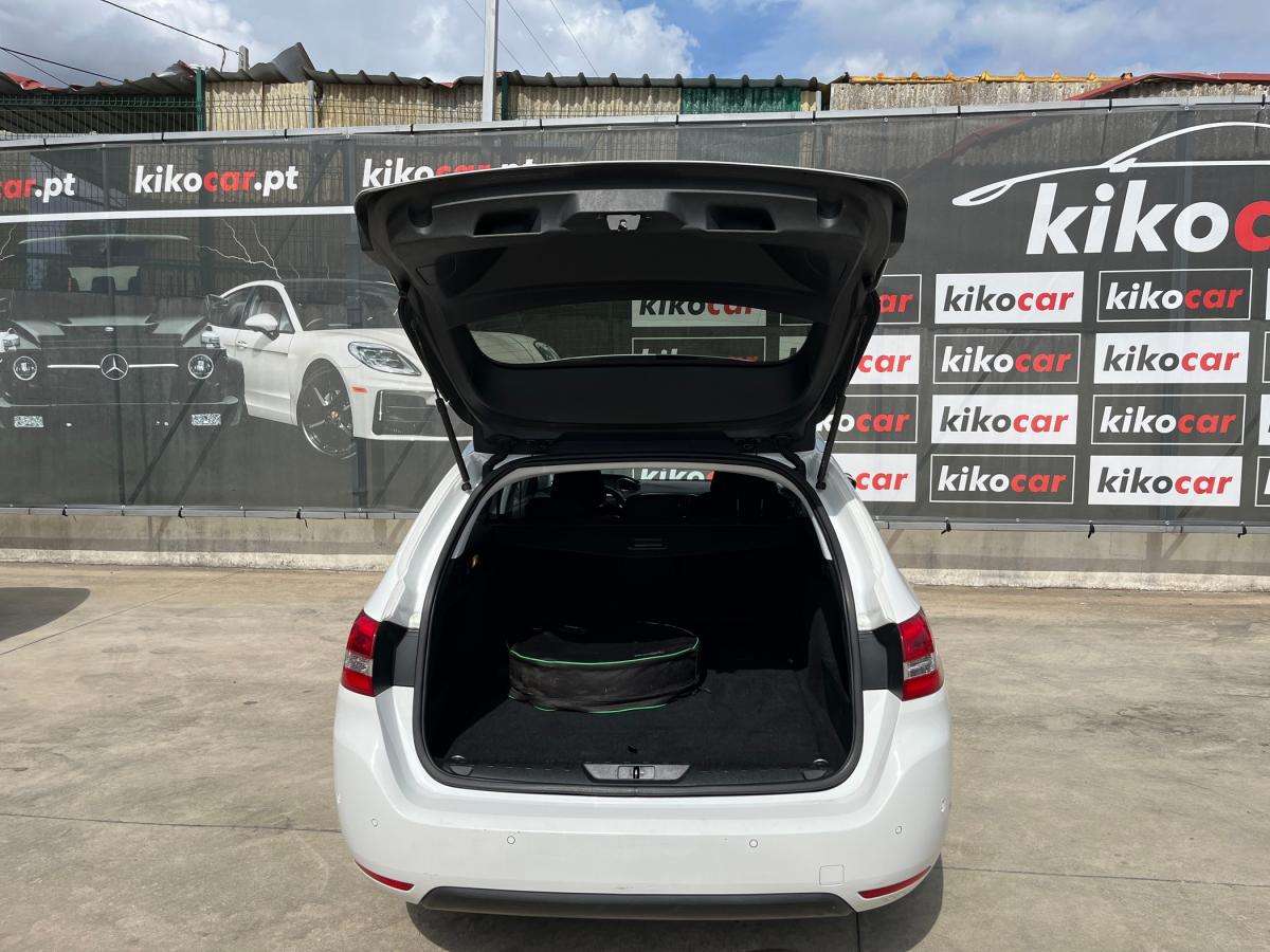 peugeot-308-sw-2016-gasolina-1199cc