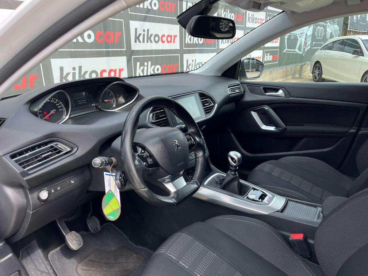 peugeot-308-sw-2016-gasolina-1199cc