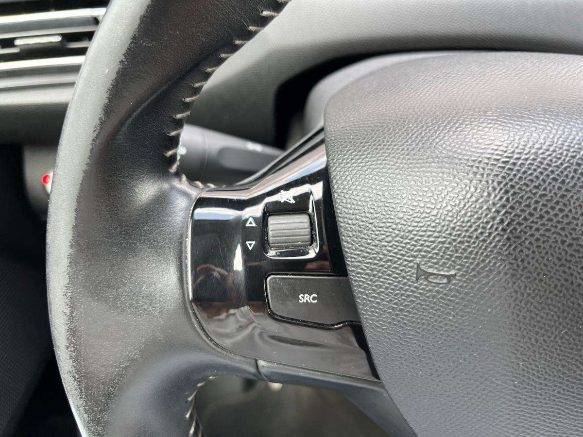 peugeot-308-sw-2016-gasolina-1199cc
