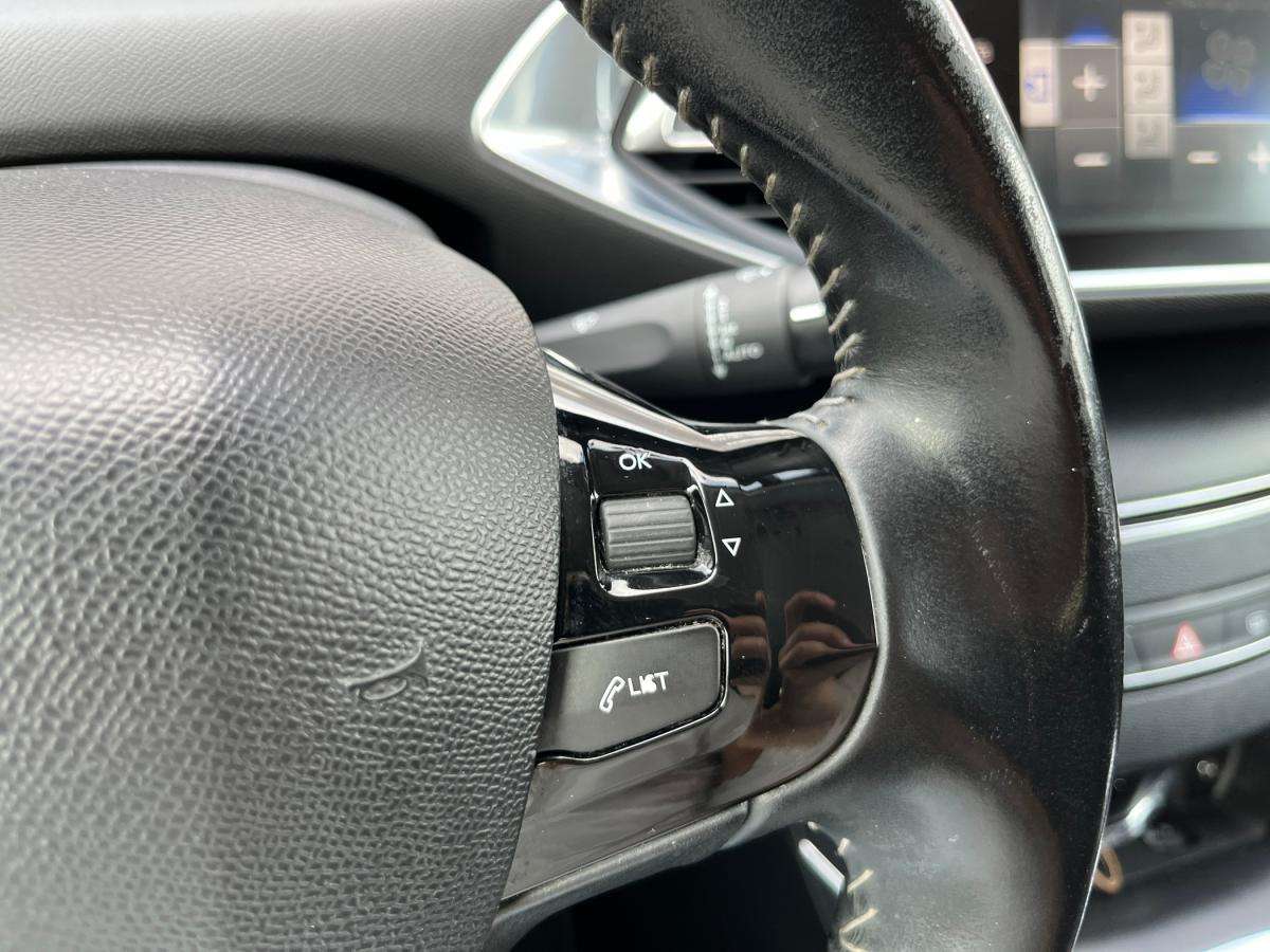 peugeot-308-sw-2016-gasolina-1199cc