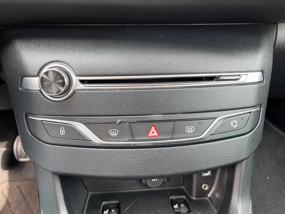 peugeot-308-sw-2016-gasolina-1199cc