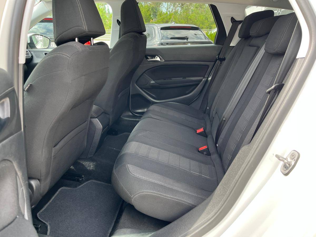 peugeot-308-sw-2016-gasolina-1199cc
