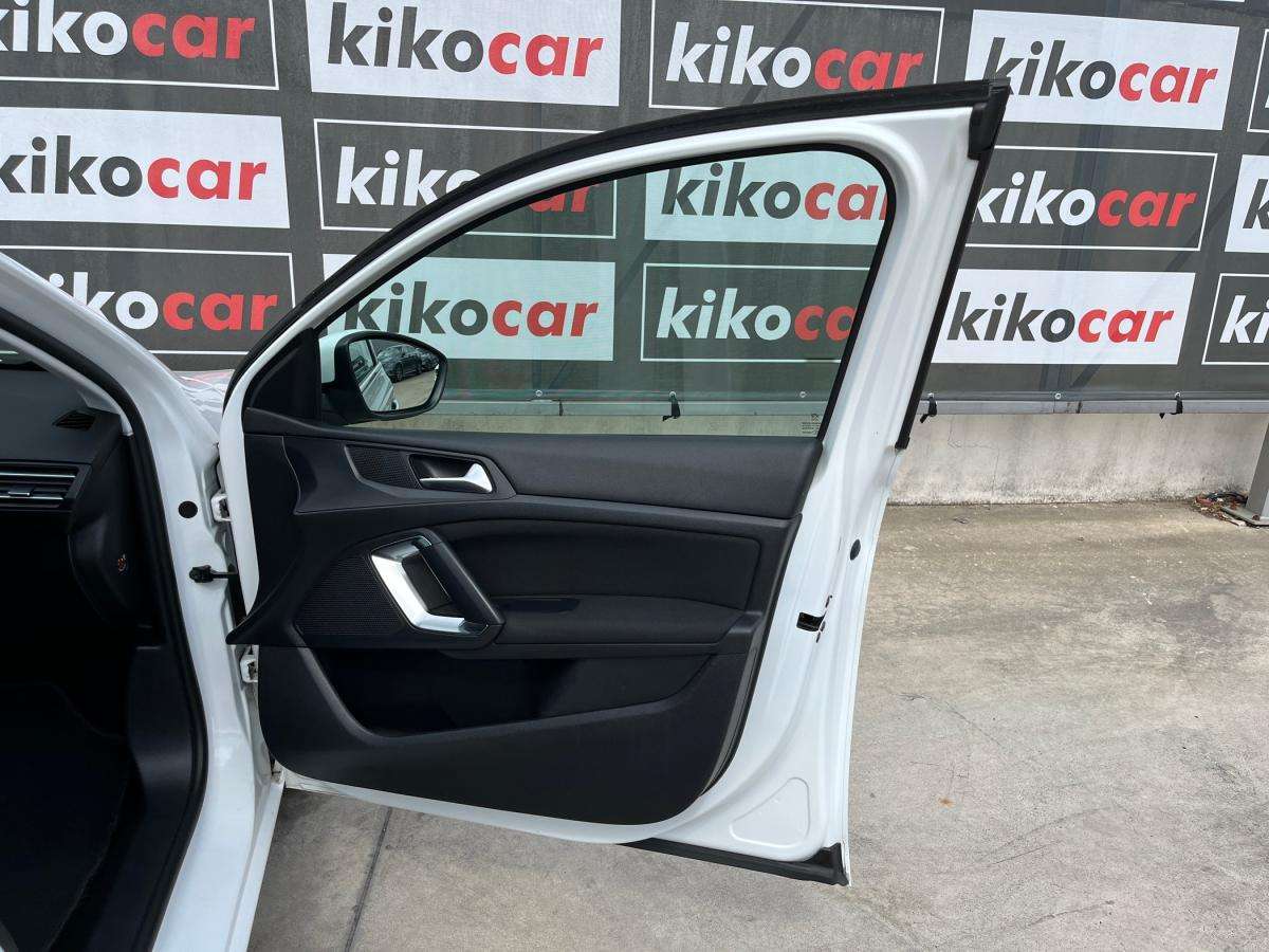 peugeot-308-sw-2016-gasolina-1199cc