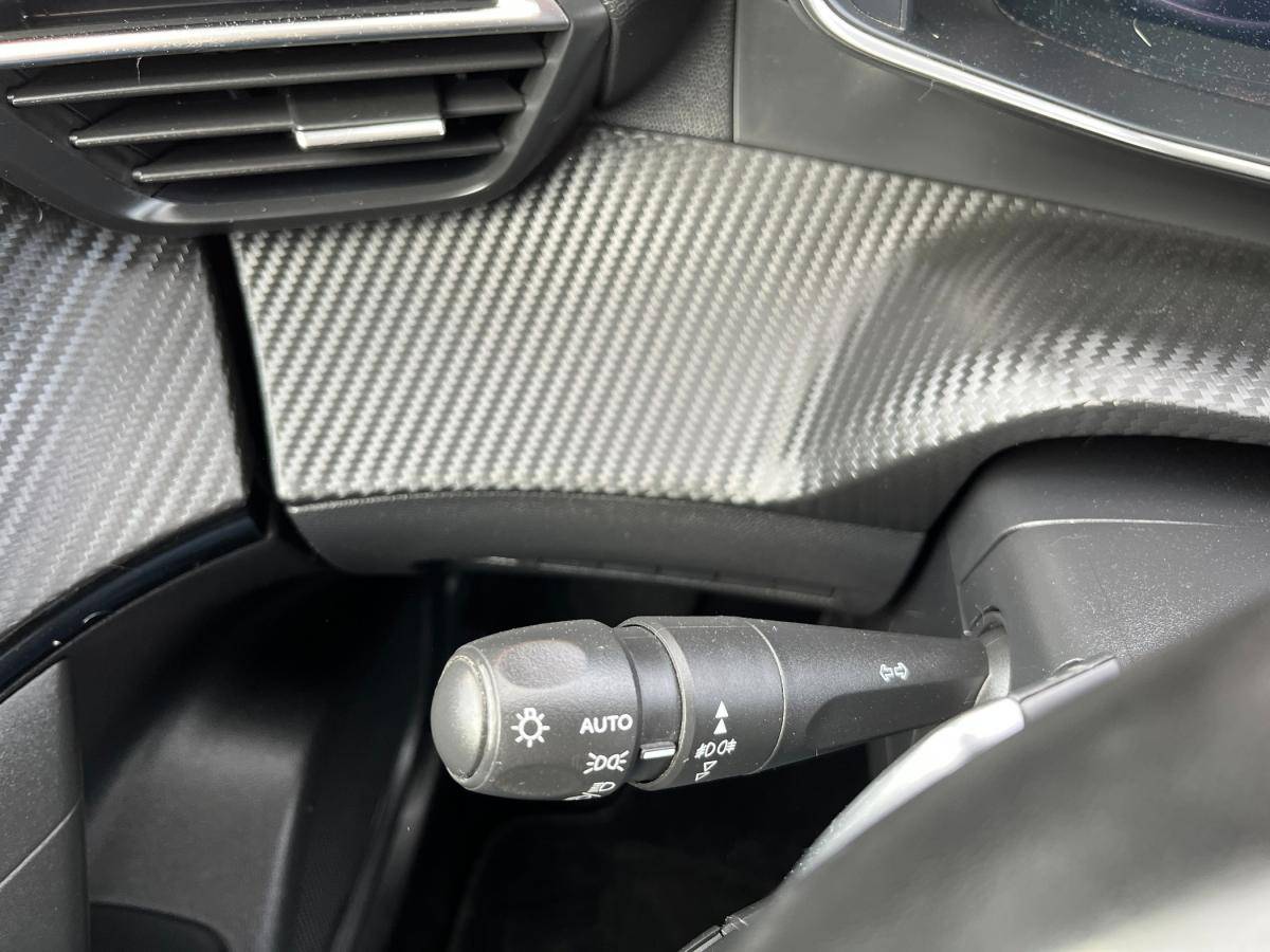 peugeot-2008-2022-diesel-1499cc