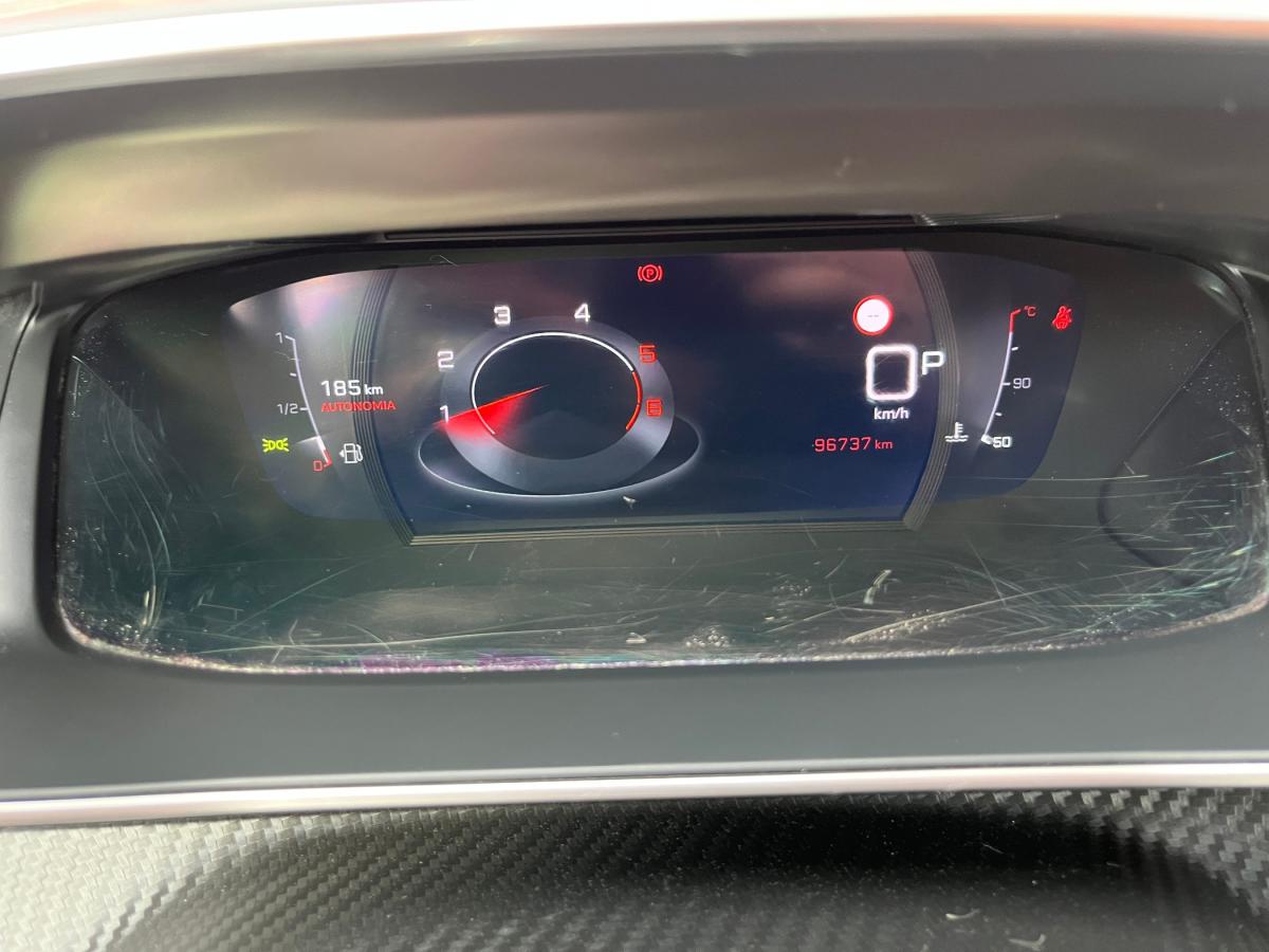 peugeot-2008-2022-diesel-1499cc
