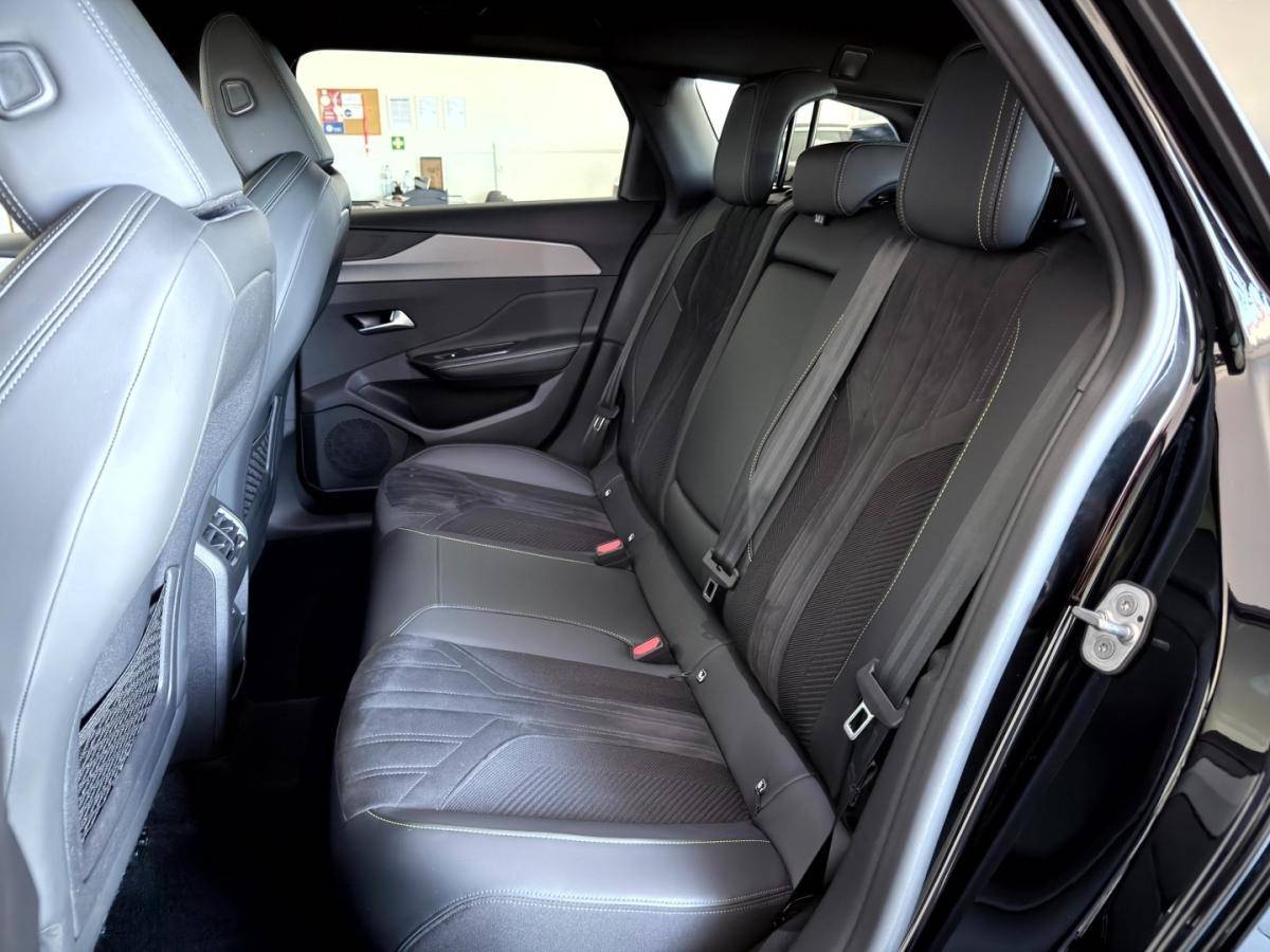 peugeot-308-2023-gasolina-1199cc