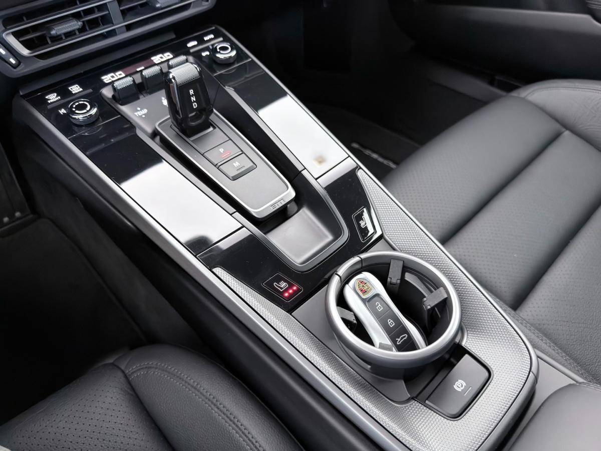 porsche-992-2021-gasolina-2981cc