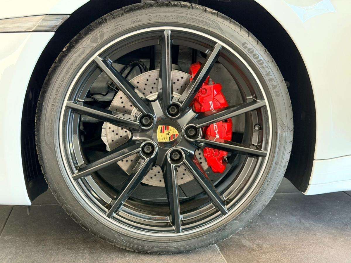 porsche-992-2021-gasolina-2981cc