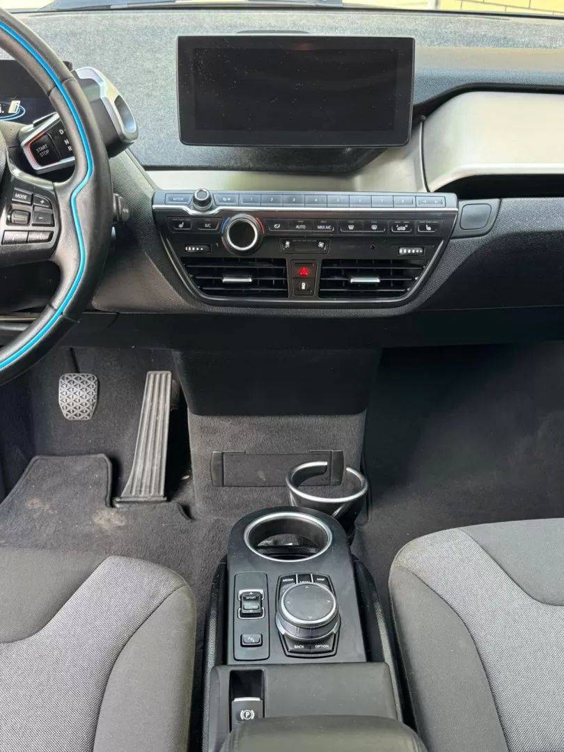 bmw-i3-2020-eletrico-200cc