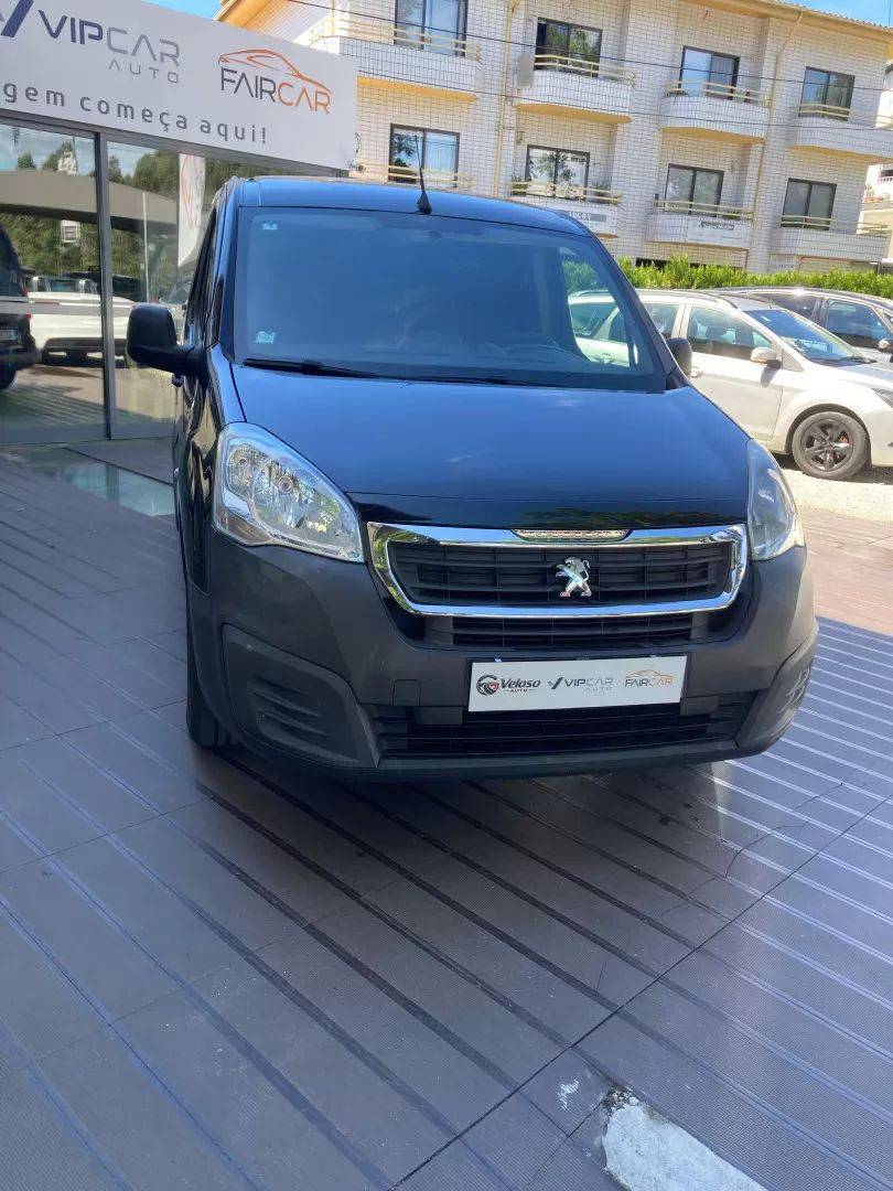 peugeot-partner-2017-diesel-1560cc