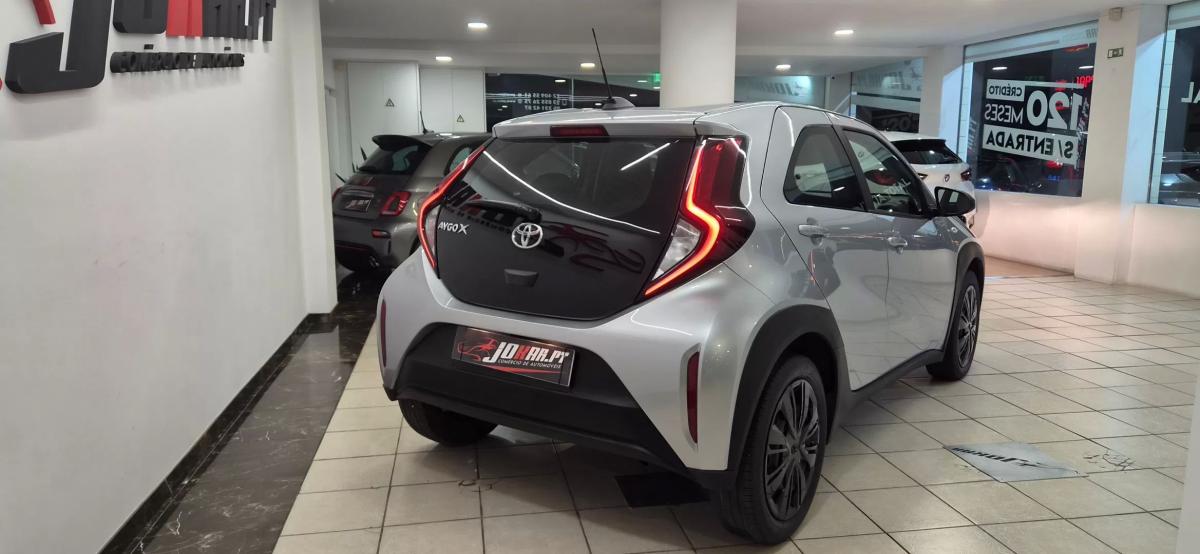 toyota-aygo-x-2023-gasolina-998cc