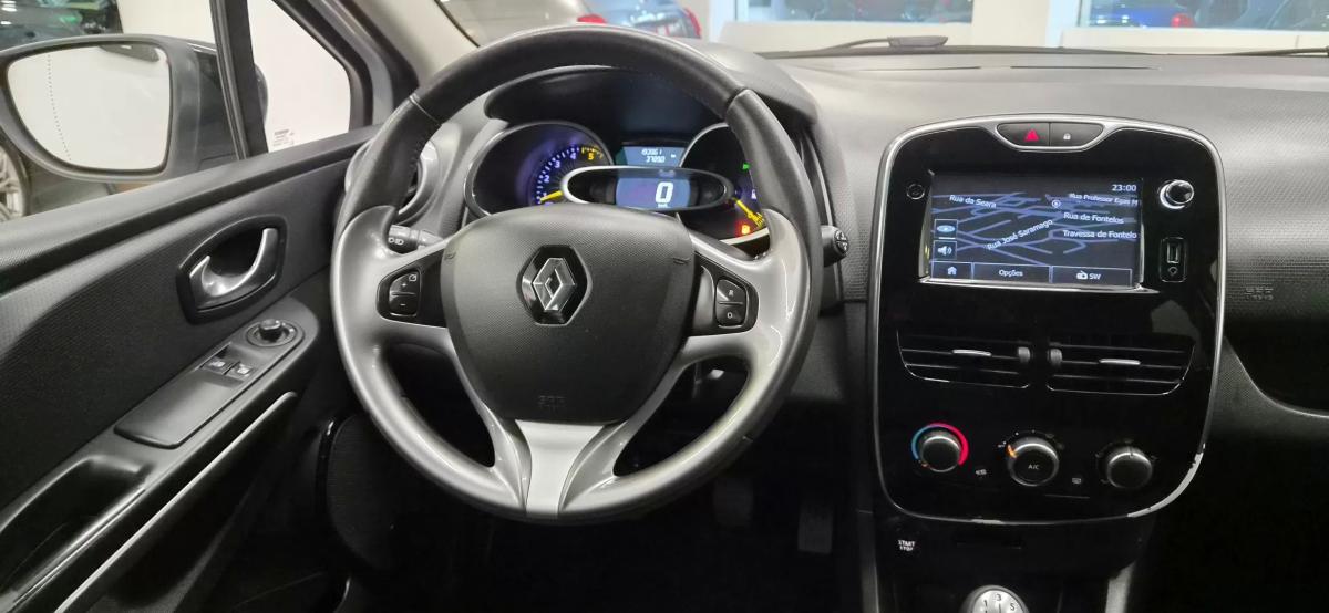 renault-clio-sport-tourer-2015-diesel-1461cc