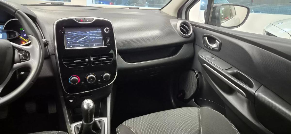 renault-clio-sport-tourer-2015-diesel-1461cc