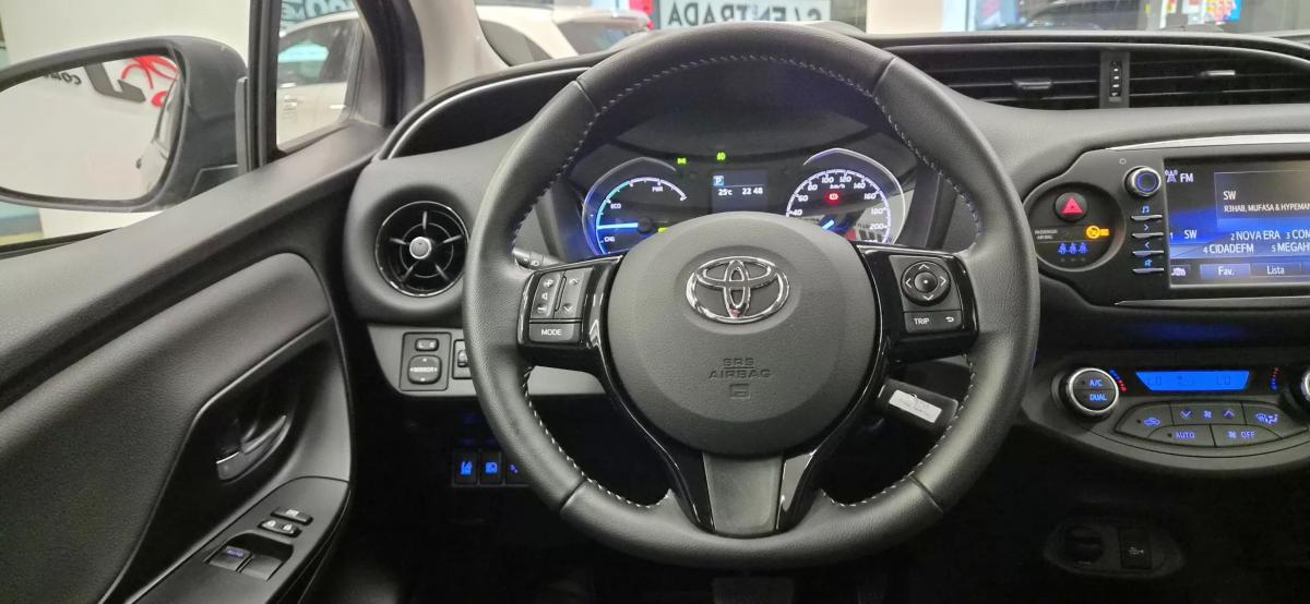 toyota-yaris-2018-hibrido-a-gasolina-1497cc