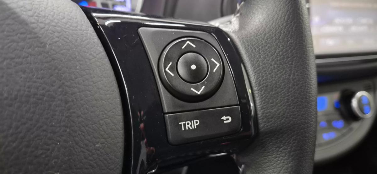 toyota-yaris-2018-hibrido-a-gasolina-1497cc