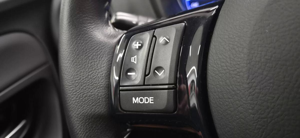 toyota-yaris-2018-hibrido-a-gasolina-1497cc