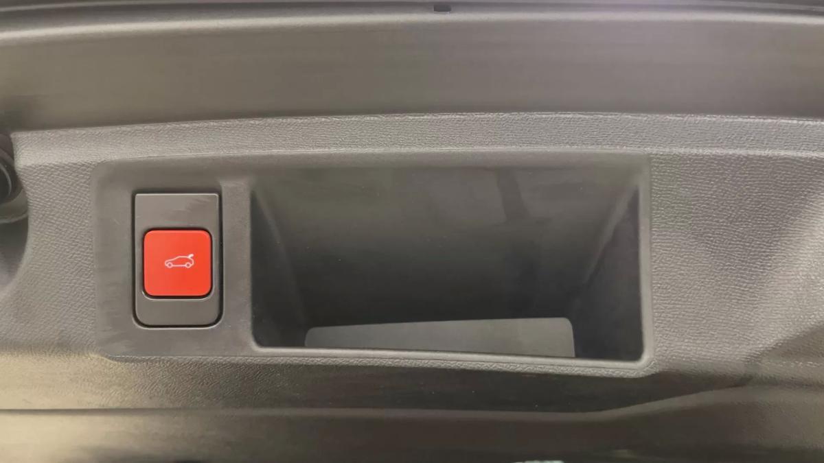 peugeot-308-sw-2023-gasolina-1199cc