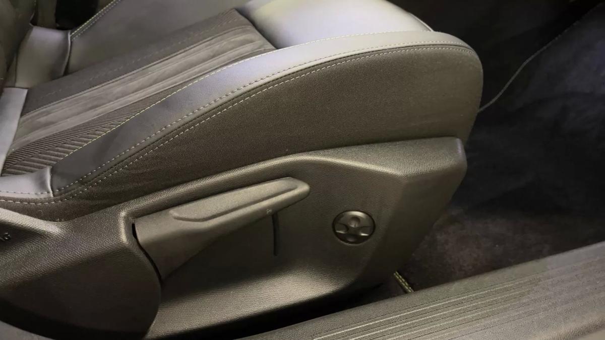 peugeot-308-sw-2023-gasolina-1199cc