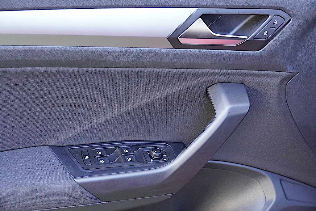 volkswagen-t-roc-1-5-tsi-2025-gasolina-1498cc