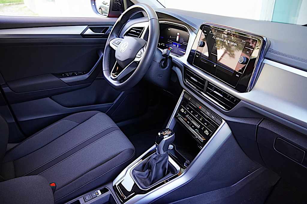 volkswagen-t-roc-1-5-tsi-2025-gasolina-1498cc