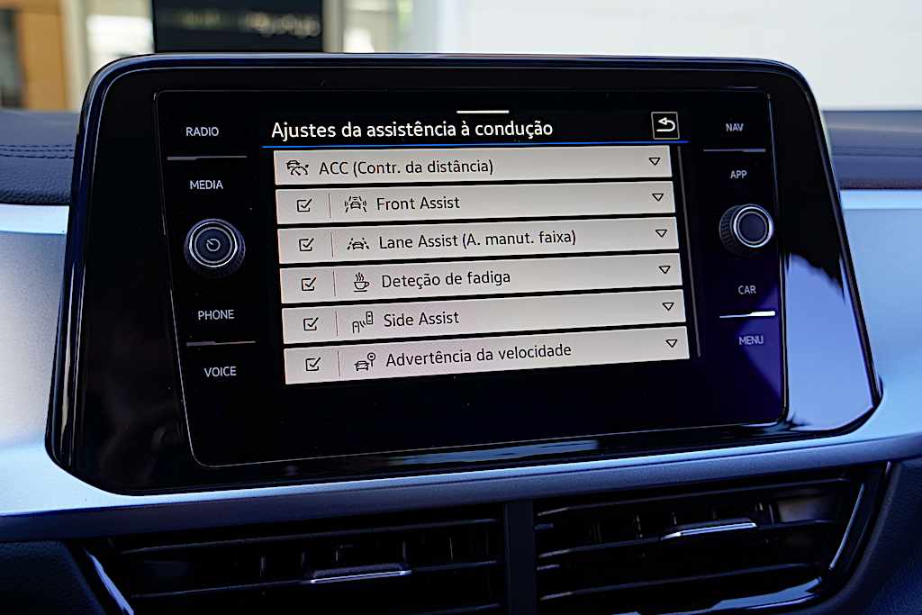 volkswagen-t-roc-1-5-tsi-2025-gasolina-1498cc