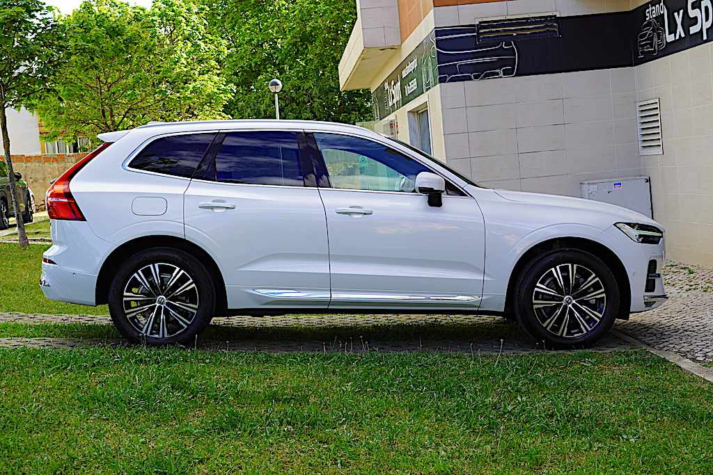 volvo-xc60-b4-2021-diesel-1969cc