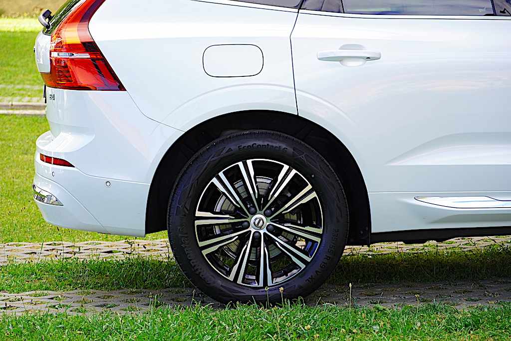 volvo-xc60-b4-2021-diesel-1969cc