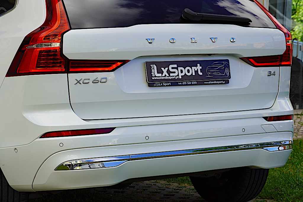 volvo-xc60-b4-2021-diesel-1969cc