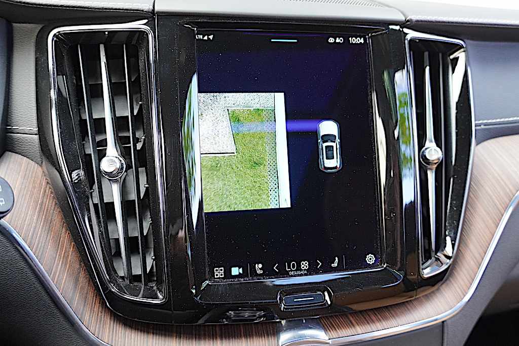 volvo-xc60-b4-2021-diesel-1969cc