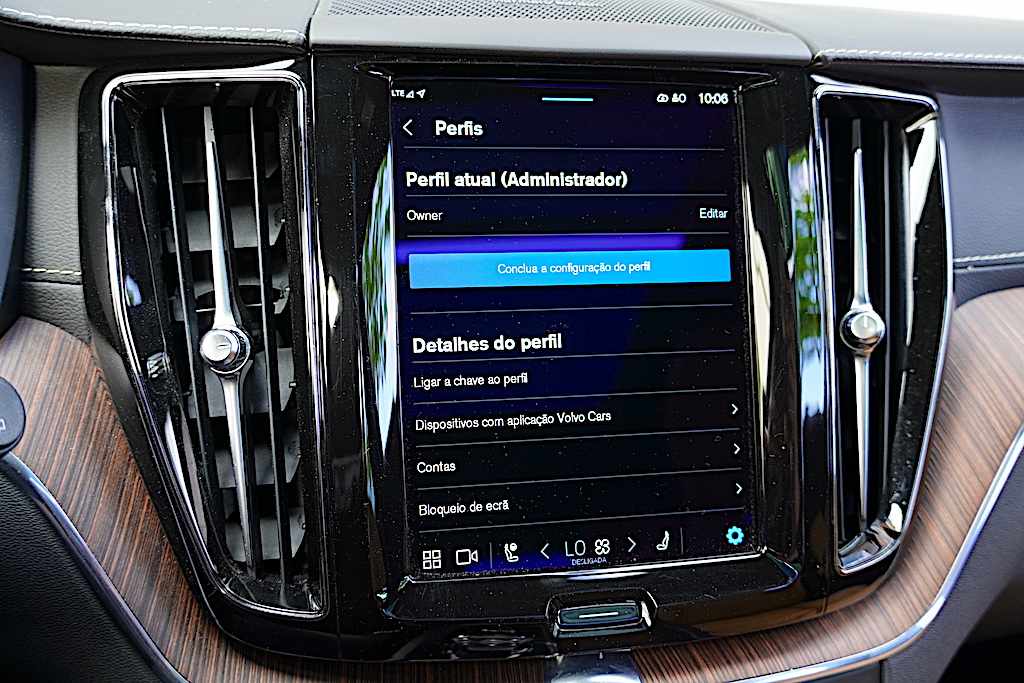 volvo-xc60-b4-2021-diesel-1969cc