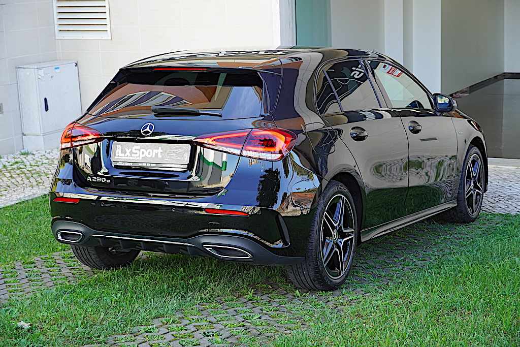 mercedes-benz-classe-a-a-250-e-2021-gasolina-1332cc