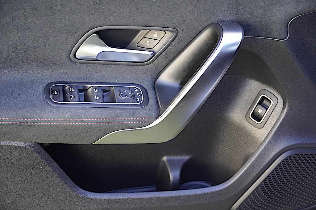 mercedes-benz-classe-a-a-250-e-2021-gasolina-1332cc