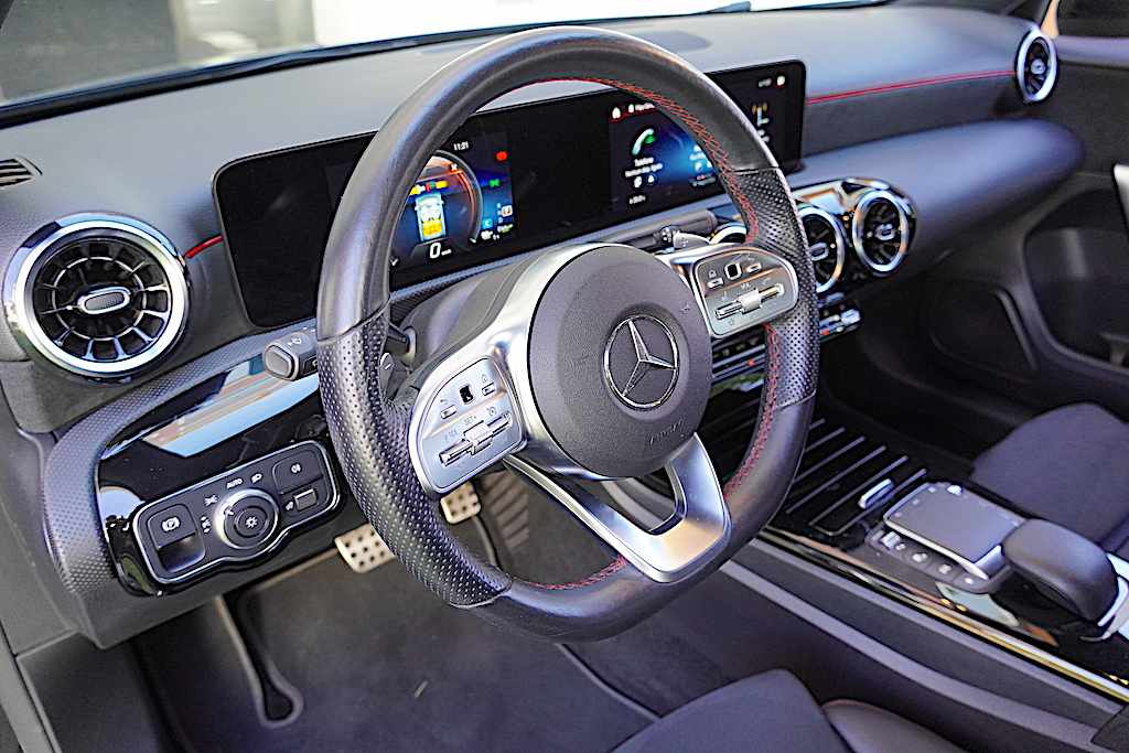 mercedes-benz-classe-a-a-250-e-2021-gasolina-1332cc