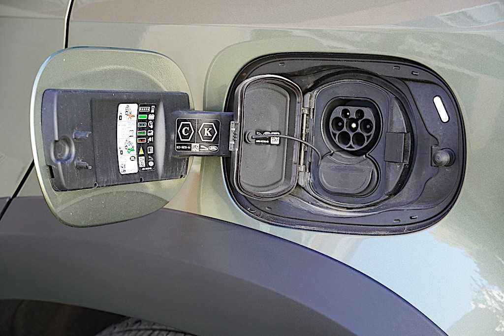 land-rover-defender-2024-hibrido-a-gasolina-1997cc