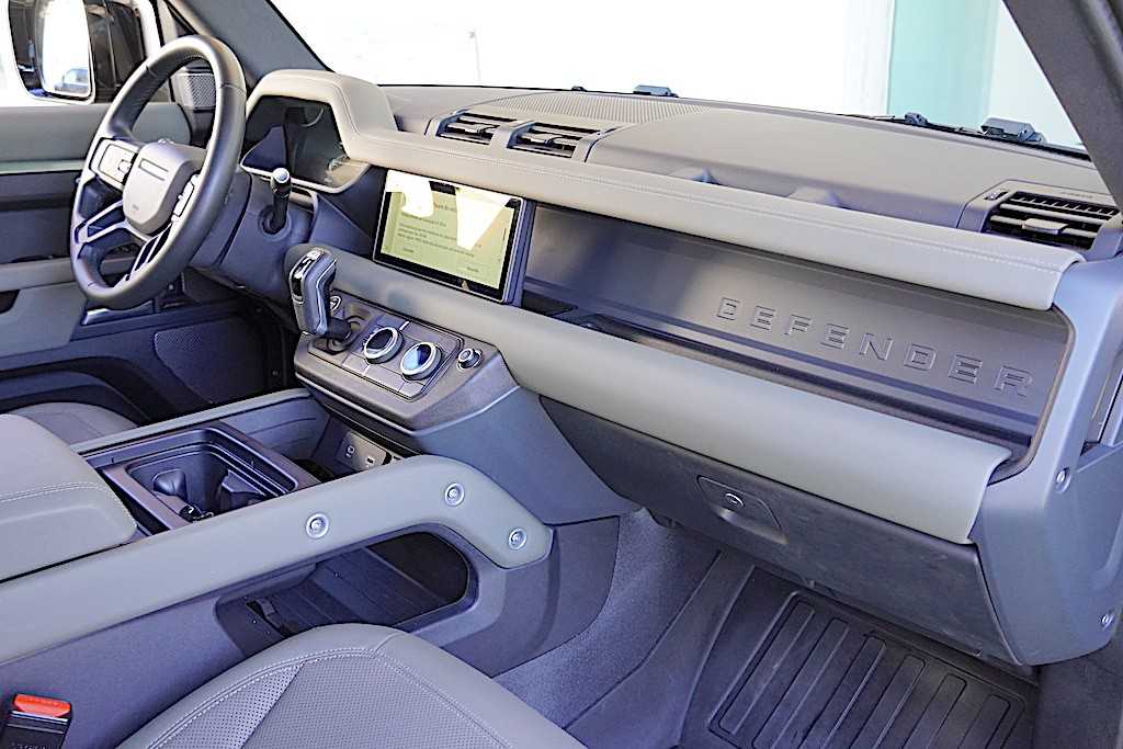 land-rover-defender-2024-hibrido-a-gasolina-1997cc