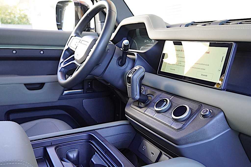 land-rover-defender-2024-hibrido-a-gasolina-1997cc