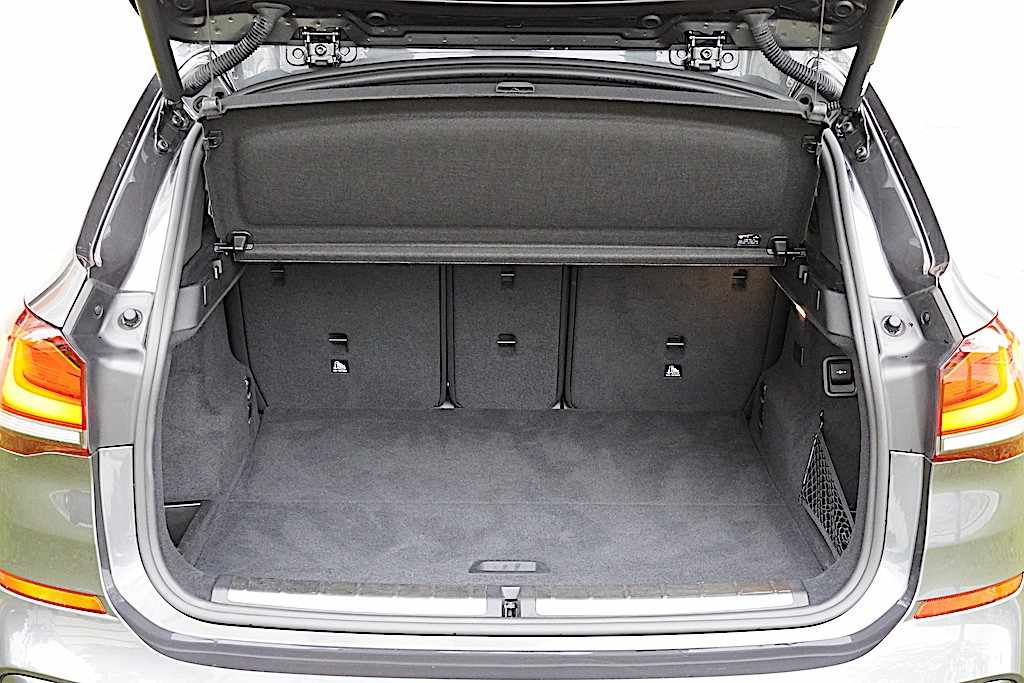 bmw-x1-2020-hibrido-a-gasolina-1499cc