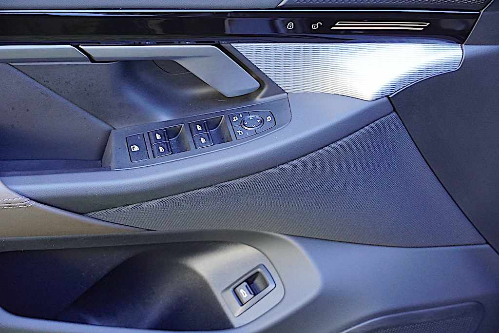 bmw-serie-5-530e-xdrive-2025-gasolina-1998cc