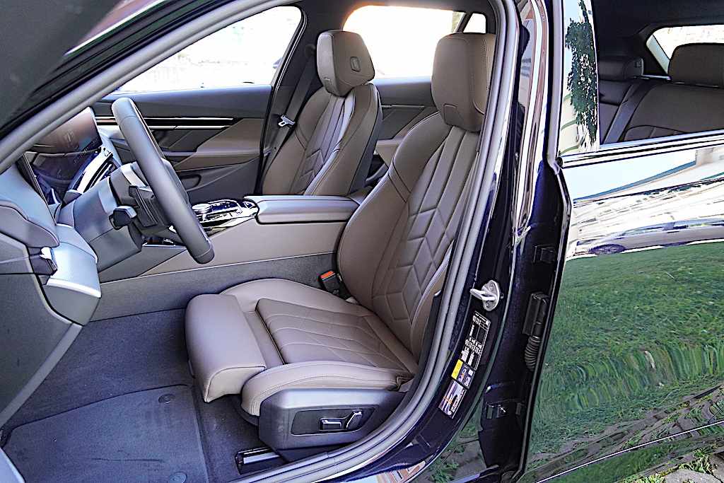 bmw-serie-5-530e-xdrive-2025-gasolina-1998cc