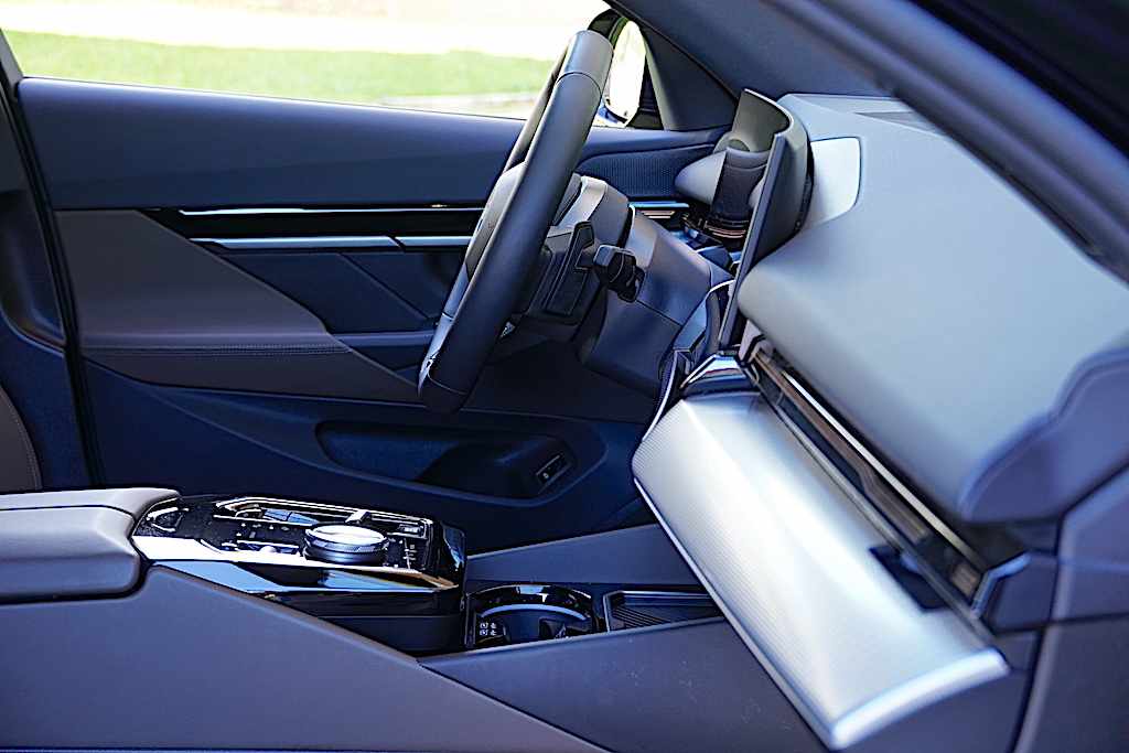 bmw-serie-5-530e-xdrive-2025-gasolina-1998cc