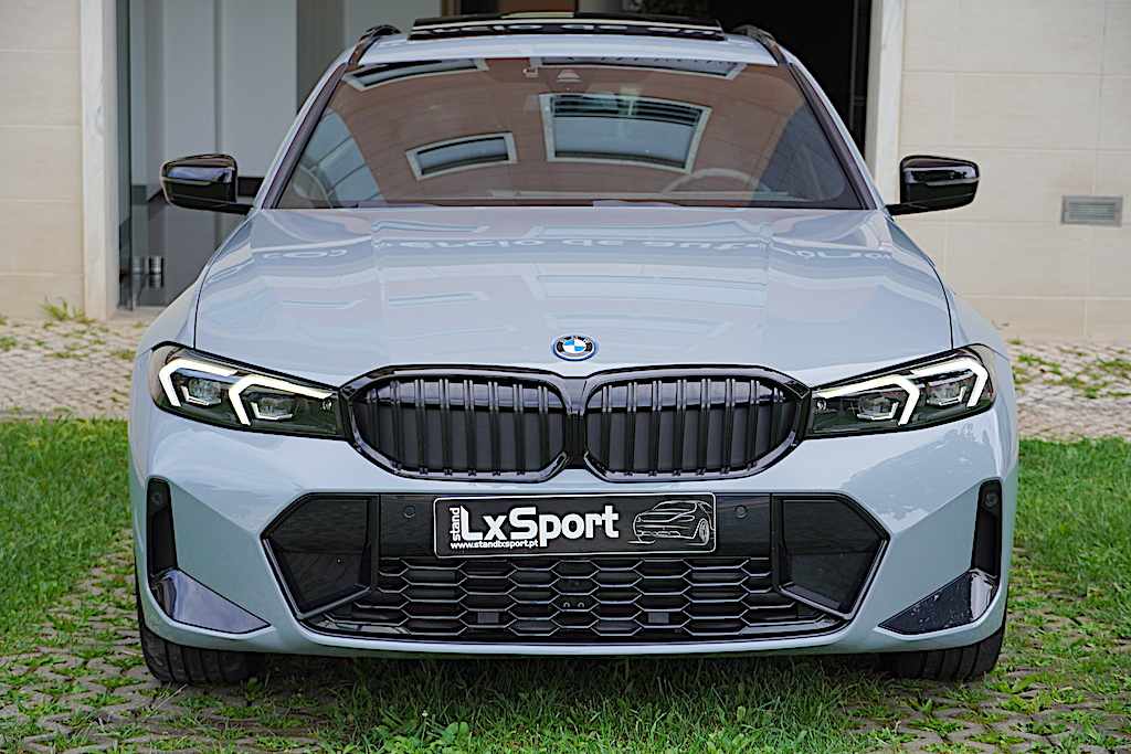 bmw-serie-3-330e-xdrive-2023-hibrido-plug-in-1998cc