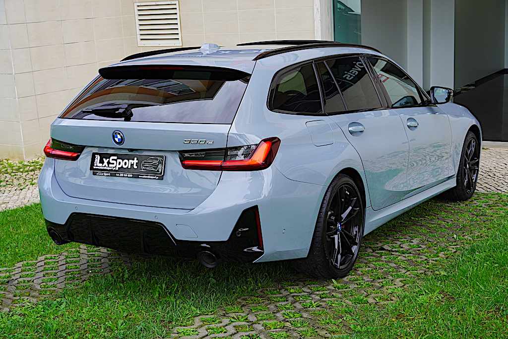 bmw-serie-3-330e-xdrive-2023-hibrido-plug-in-1998cc