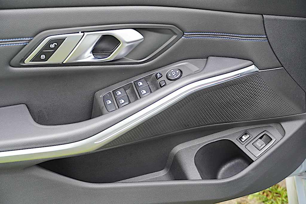 bmw-serie-3-330e-xdrive-2023-hibrido-plug-in-1998cc