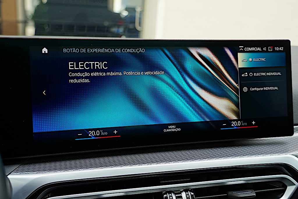 bmw-serie-3-330e-xdrive-2023-hibrido-plug-in-1998cc