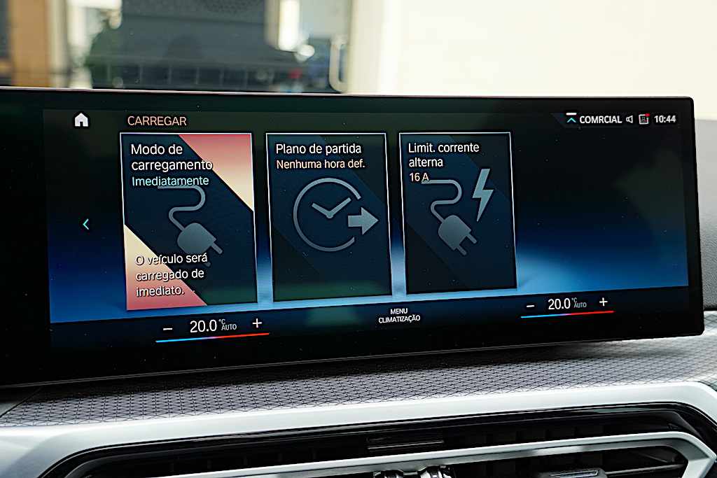 bmw-serie-3-330e-xdrive-2023-hibrido-plug-in-1998cc