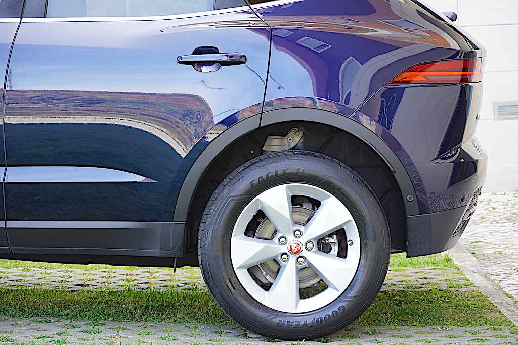jaguar-e-pace-p160-mhev-2021-gasolina-1498cc