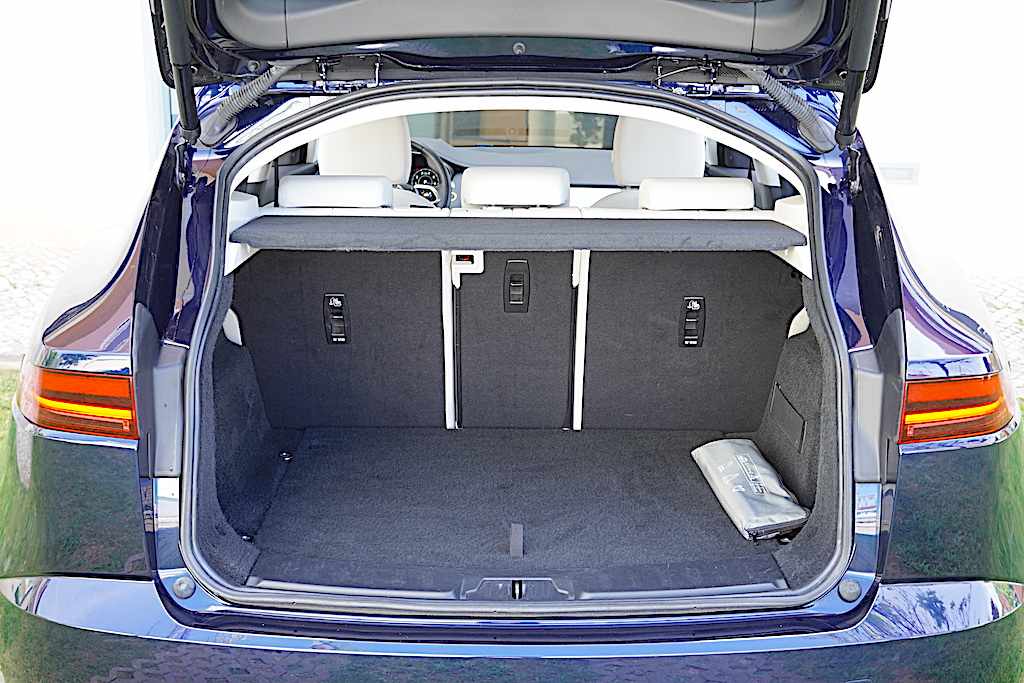 jaguar-e-pace-p160-mhev-2021-gasolina-1498cc