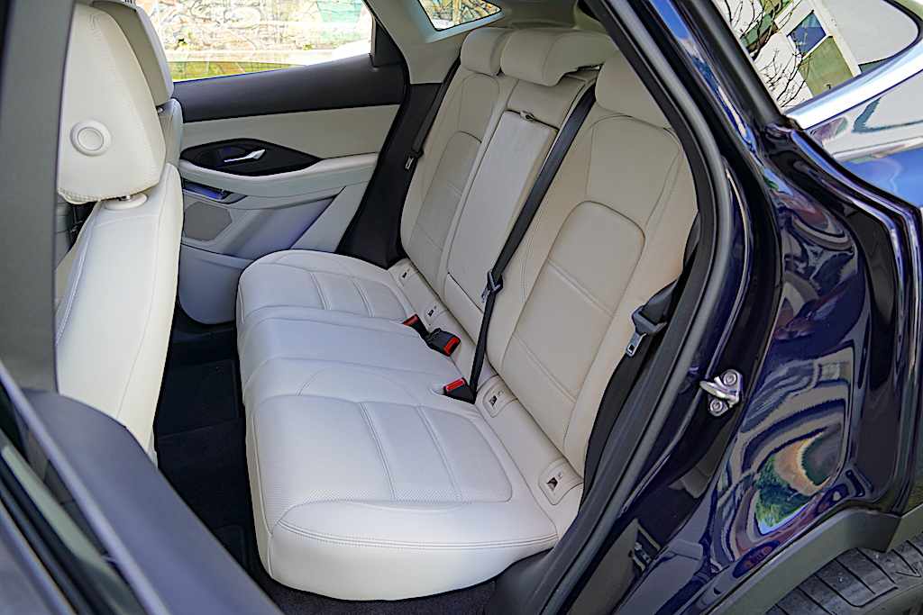 jaguar-e-pace-p160-mhev-2021-gasolina-1498cc